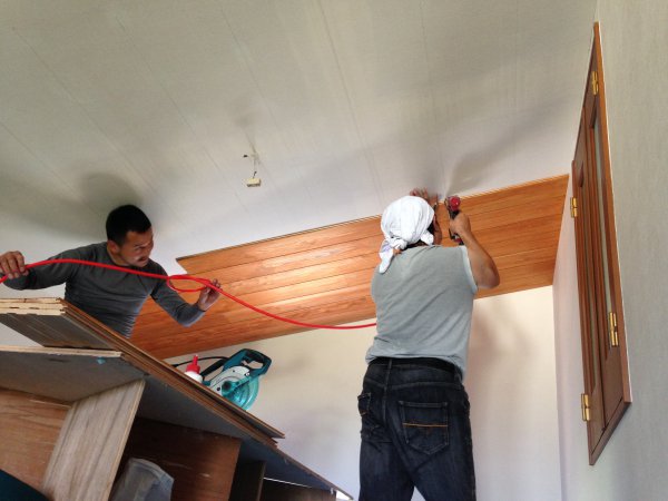 天井杉板貼り工事！｜屋根塗装、外壁塗装は福岡の塗り替え工房アルファ